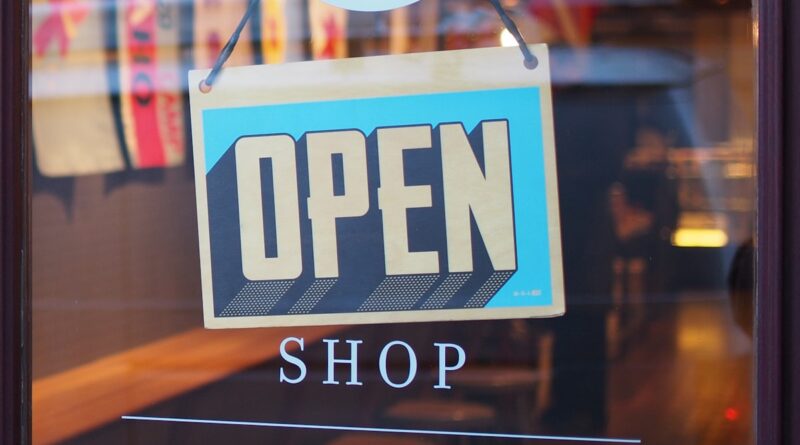 Store people movement tracking and foot traffic analysis